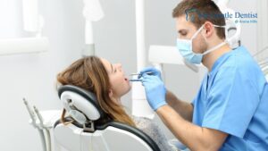 Read more about the article Emergency Dentists vs Regular Dentists: What’s the Real Difference?